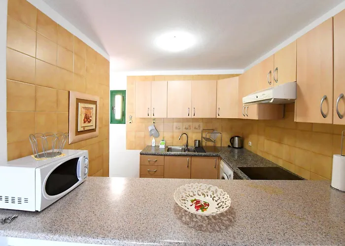 Апартаменты Excelent Location 5 Min To The Адехе