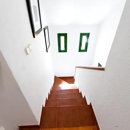 아파트 Excelent Location 5 Min To The *